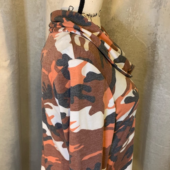 Coco Bianco Orange Brown Camo Fall Tones Cowl Neck Tunic 3/4 Sleeve NWT Size M - Picture 8 of 16